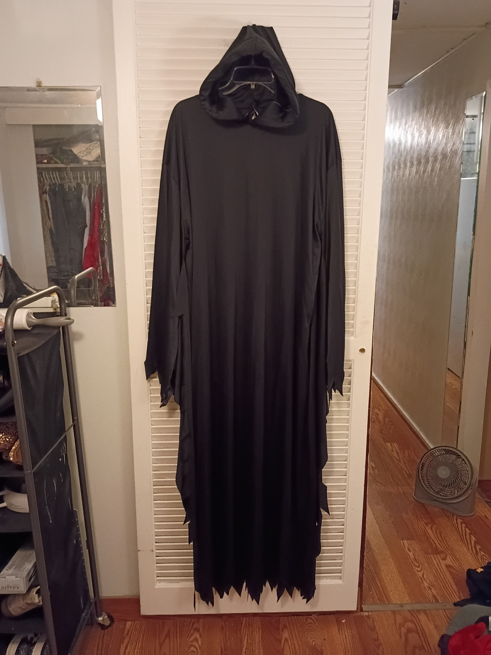 Grimm Reaper Costume - Picture 3 of 7
